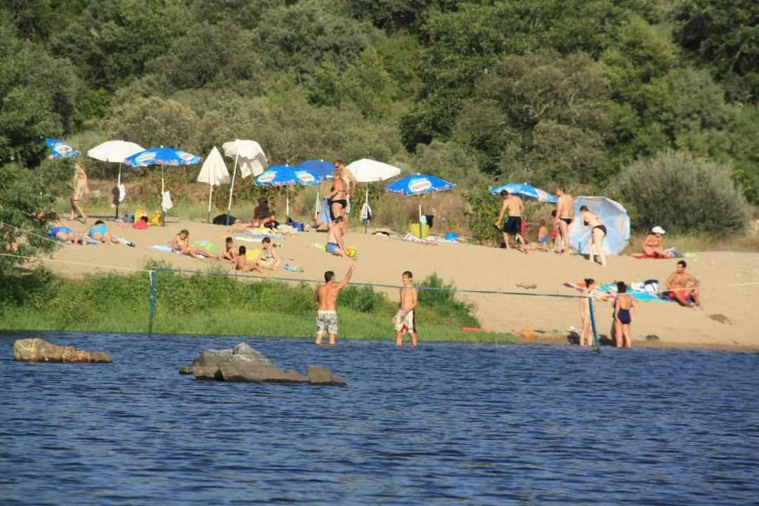 Bungalows, Camping Vega De Francia Sotoserrano Buitenkant foto
